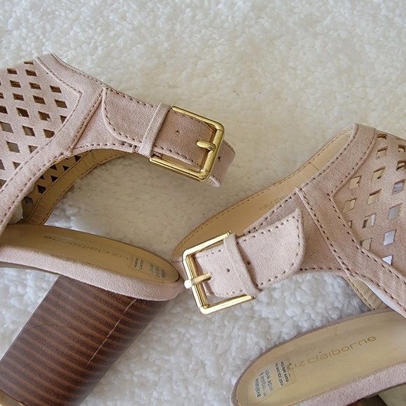 Liz Claiborne Cream Koala Peep Toe Heeled Sandal - Picture 6 of 11